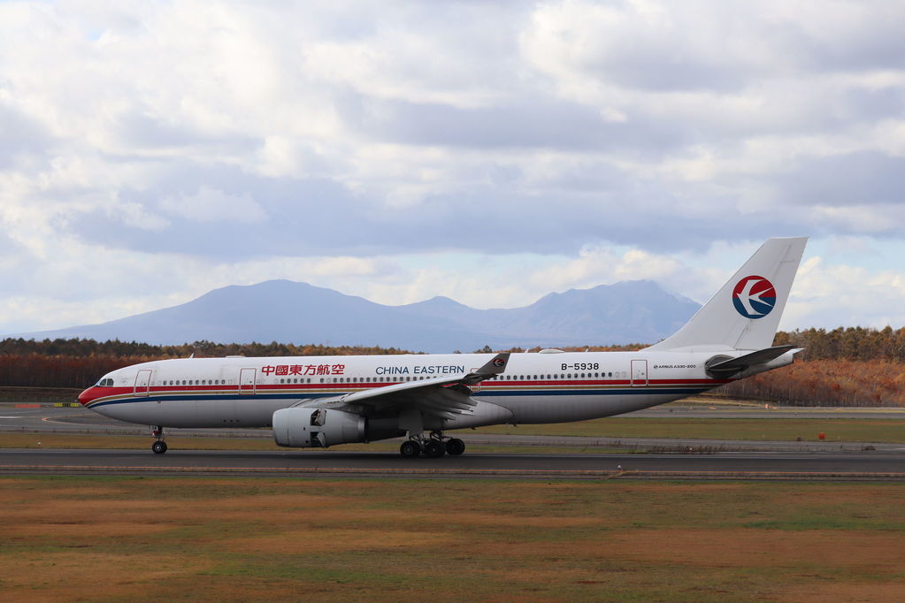CHINA EASTERN 中国東方航空
