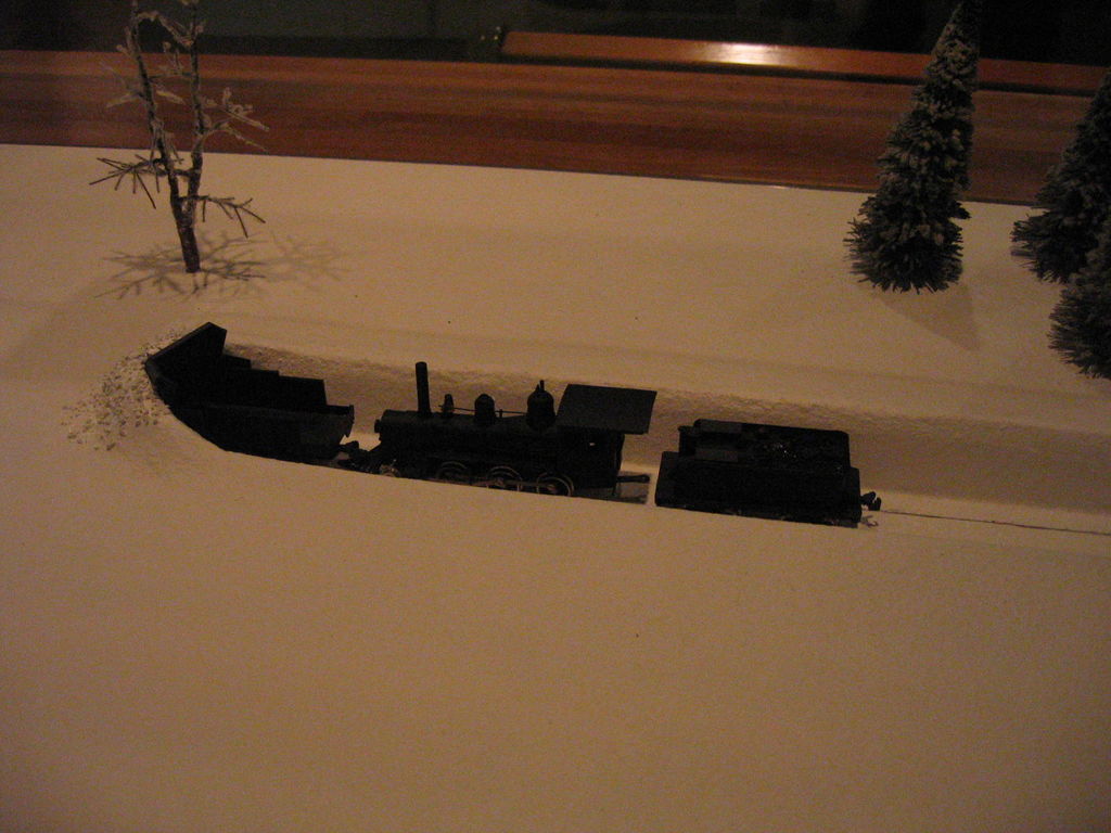 三笠鉄道記念館
除雪車の模型ですが、こんなに雪が積もっていたら、無理そうな気がしますが…。
キーワード: 空知エリア